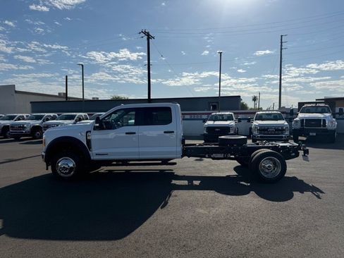 New 2026 Ford F550 4x4 Crew Cab image 4