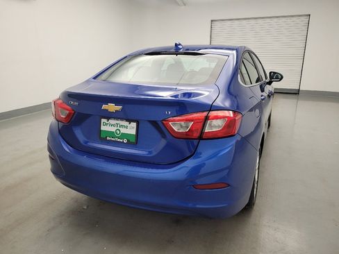 Used 2019 Chevrolet Cruze LT w/ Convenience Package FWD image 7