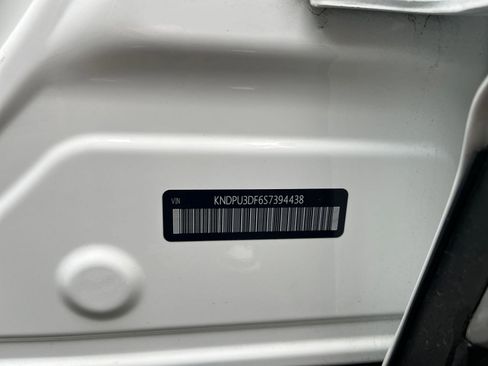 Used 2025 Kia Sportage LX FWD image 28