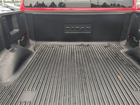 Used 2023 Nissan Titan SV w/ SV Convenience Package image 29