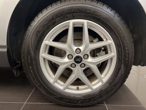 Certified 2023 Ford Edge SEL image 7