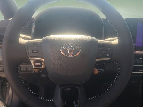 New 2026 Toyota Camry SE image 25