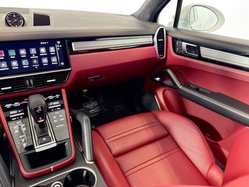 Certified 2023 Porsche Cayenne Turbo image 22