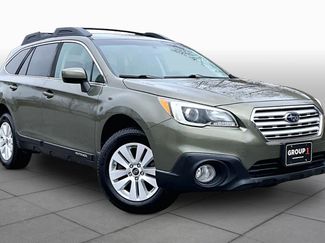 Used 2017 Subaru Outback 2.5i Premium AWD/4WD video 2