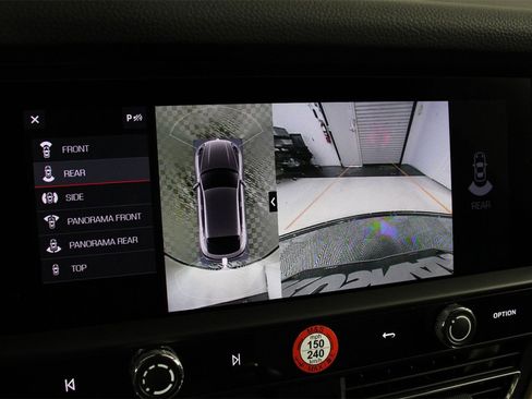 Used 2025 Porsche Macan S image 17