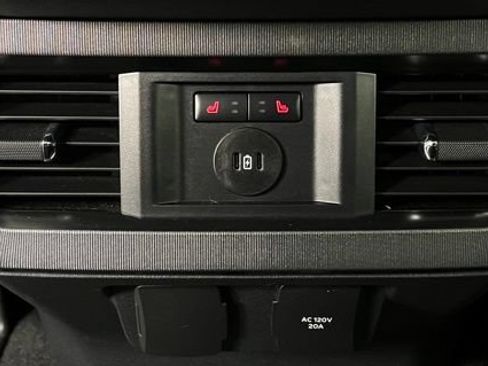 Used 2023 Ford F350 Platinum w/ Tremor Off-Road Package AWD/4WD image 47