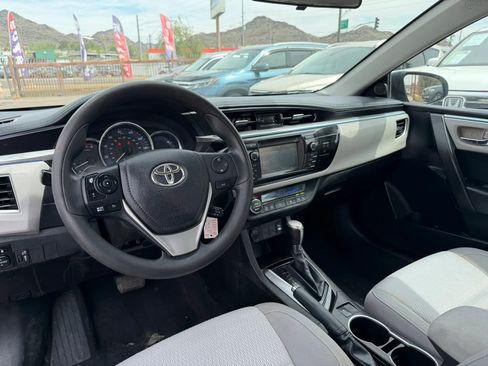 Used 2014 Toyota Corolla LE image 14
