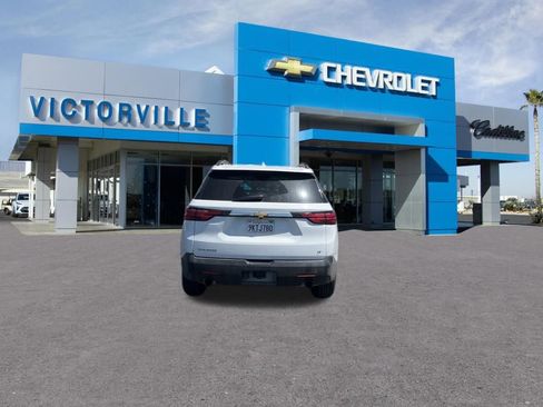Used 2023 Chevrolet Traverse LT FWD image 7