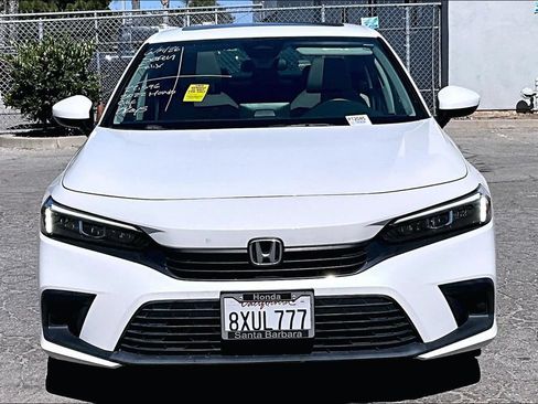 Used 2022 Honda Civic EX image 2