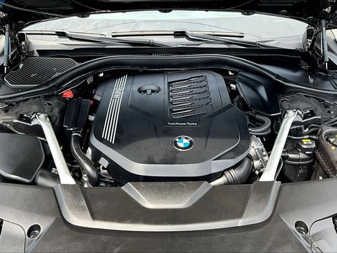 Used 2022 BMW 740i RWD image 27
