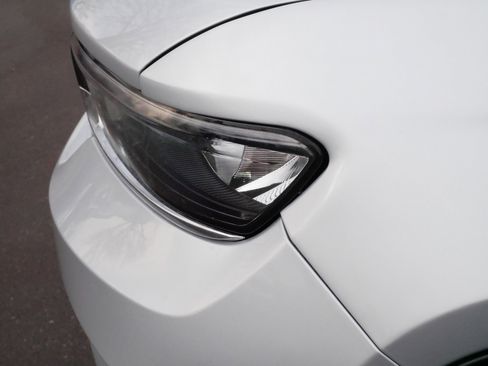 Used 2023 Jeep Grand Cherokee Limited w/ Luxury Tech Group II image 16