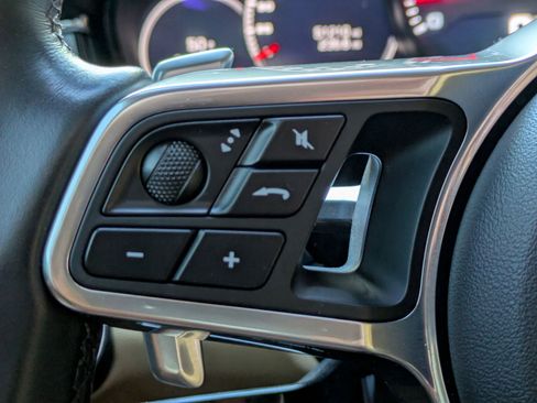 Used 2018 Porsche Panamera image 13