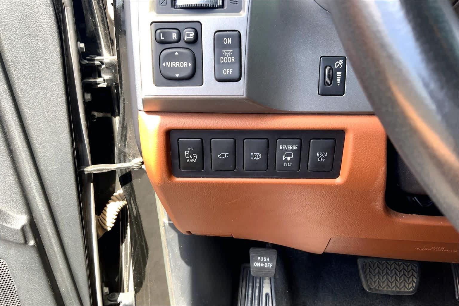 Used 2014 Toyota Sequoia Platinum AWD/4WD image 36