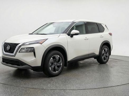 Used 2025 Nissan Rogue SV FWD image 3
