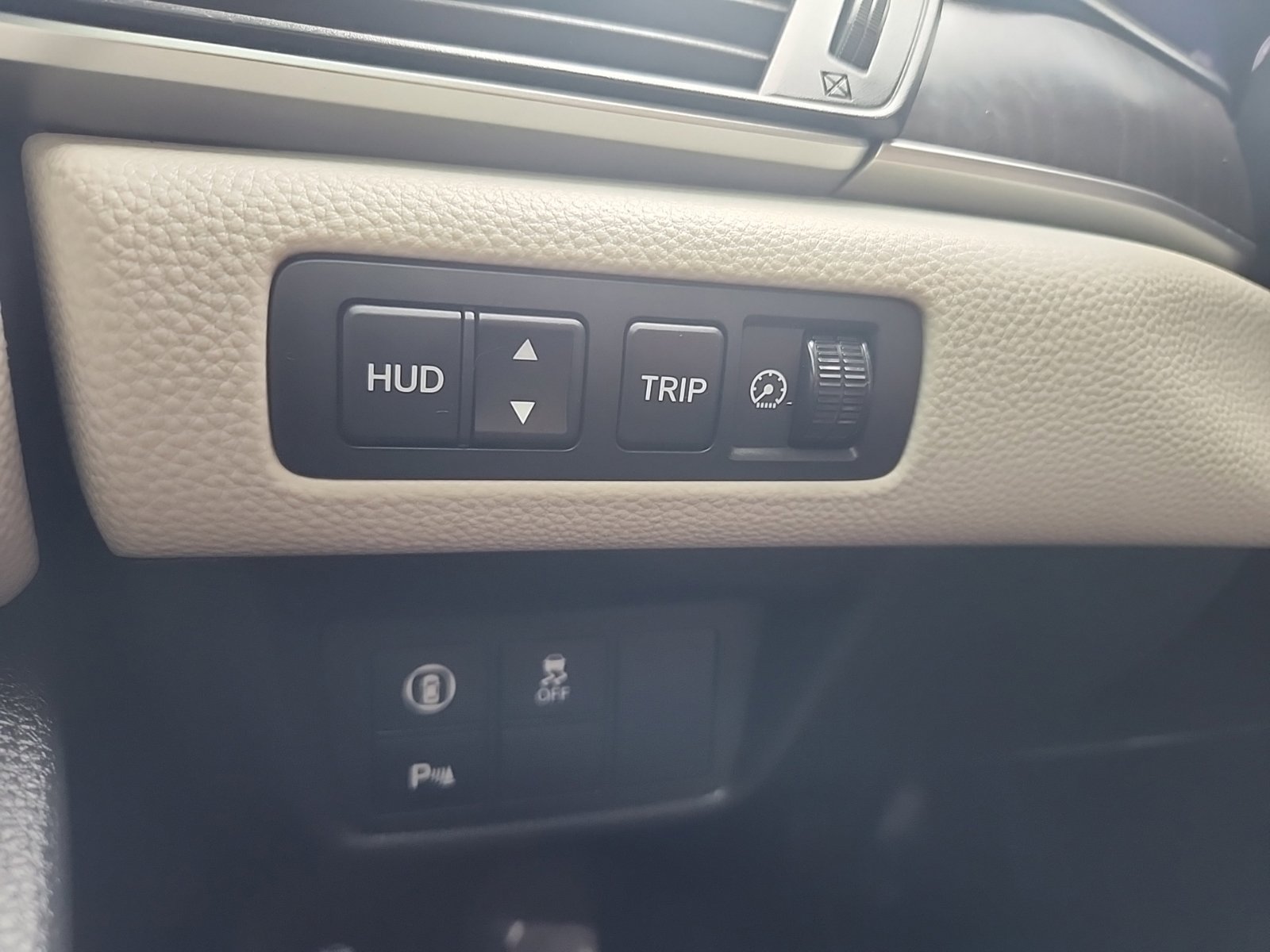 Used 2020 Honda Accord Touring image 29