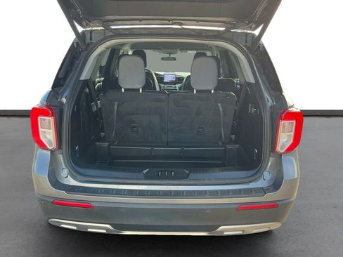 Used 2023 Ford Explorer XLT w/ Equipment Group 202A image 24