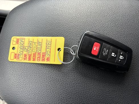 Used 2025 Toyota RAV4 XLE w/ Convenience Package AWD/4WD image 30