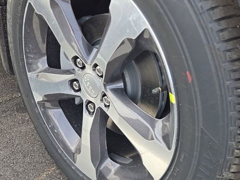 New 2026 Jeep Grand Cherokee Limited image 3