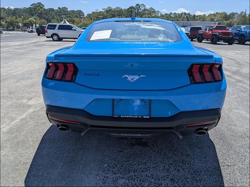 Used 2024 Ford Mustang Premium RWD image 6