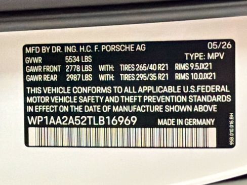 New 2026 Porsche Macan AWD/4WD image 35