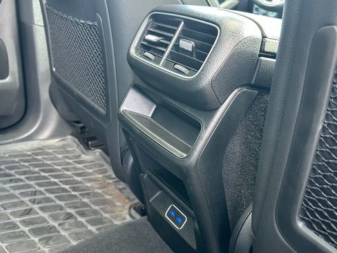 Used 2025 Mercedes-Benz GLE 450e 4MATIC image 34