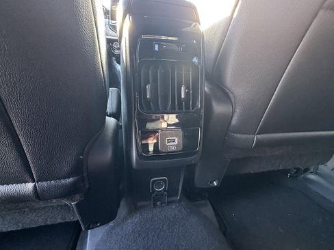 Used 2024 Jeep Compass Latitude image 33