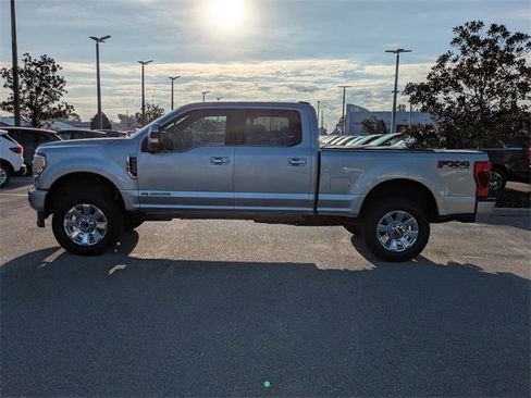Certified 2022 Ford F350 Platinum w/ FX4 Off-Road Package image 7