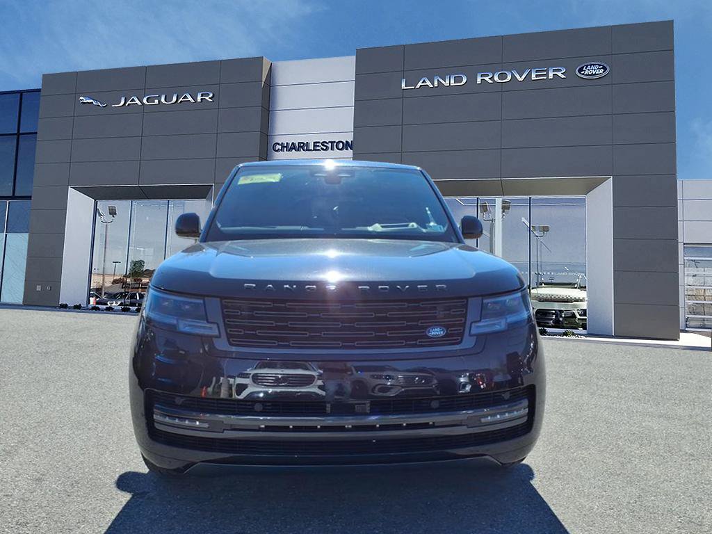 Certified 2025 Land Rover Range Rover Long Wheelbase SE AWD/4WD image 8