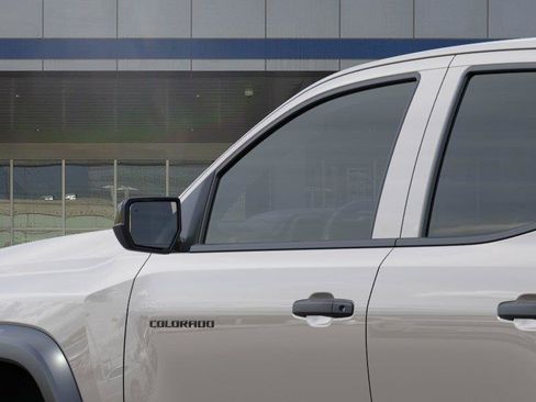 New 2026 Chevrolet Colorado Trail Boss w/ Midnight Edition AWD/4WD image 12