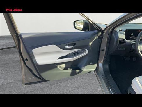 New 2026 Nissan Sentra SL w/ Floor Mat Package FWD image 21