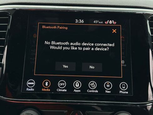 Used 2019 Jeep Grand Cherokee Altitude image 25