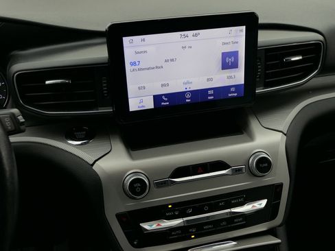 Used 2022 Ford Explorer XLT w/ Equipment Group 202A image 20