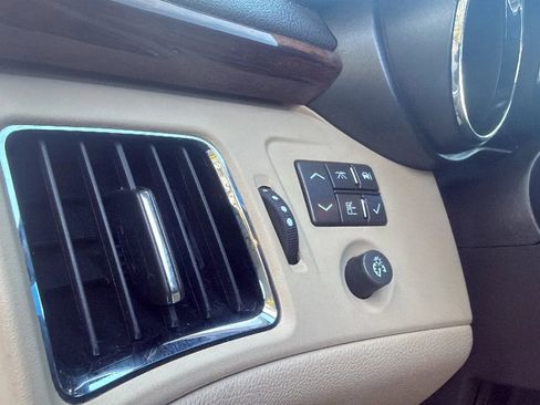 Used 2012 Cadillac CTS Luxury image 21