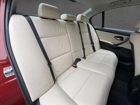 Used 2011 BMW 328i xDrive Sedan AWD/4WD image 10