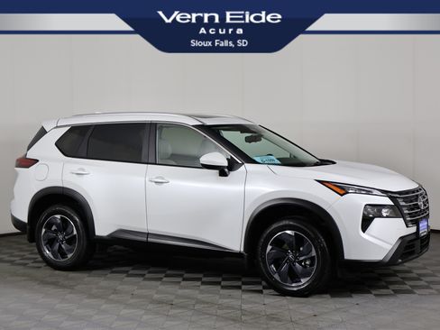 Used 2025 Nissan Rogue SV w/ SV Premium Package image 1