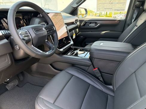 New 2026 GMC Yukon Denali w/ Sun & Power Step Package AWD/4WD image 16