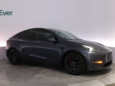 Used 2023 Tesla Model Y Performance AWD/4WD image 14