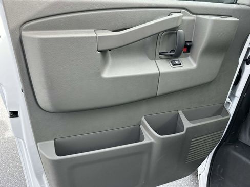 New 2024 Chevrolet Express 4500 w/ Power Convenience Package image 9