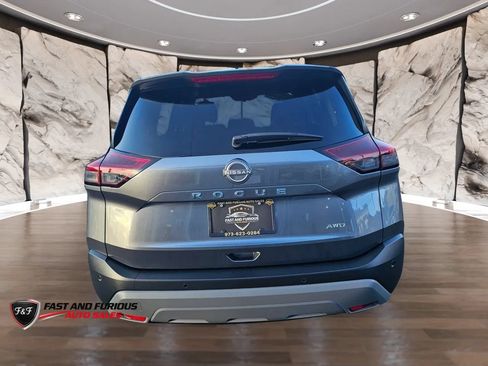 Used 2023 Nissan Rogue S AWD/4WD image 7