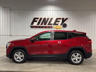 Used 2024 GMC Terrain SLE video 1