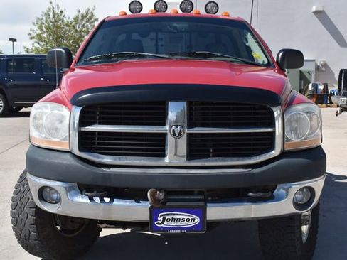 Used 2006 Dodge Ram 2500 Truck SLT AWD/4WD image 2