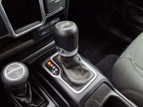 Used 2021 Jeep Wrangler Unlimited Sport AWD/4WD image 15
