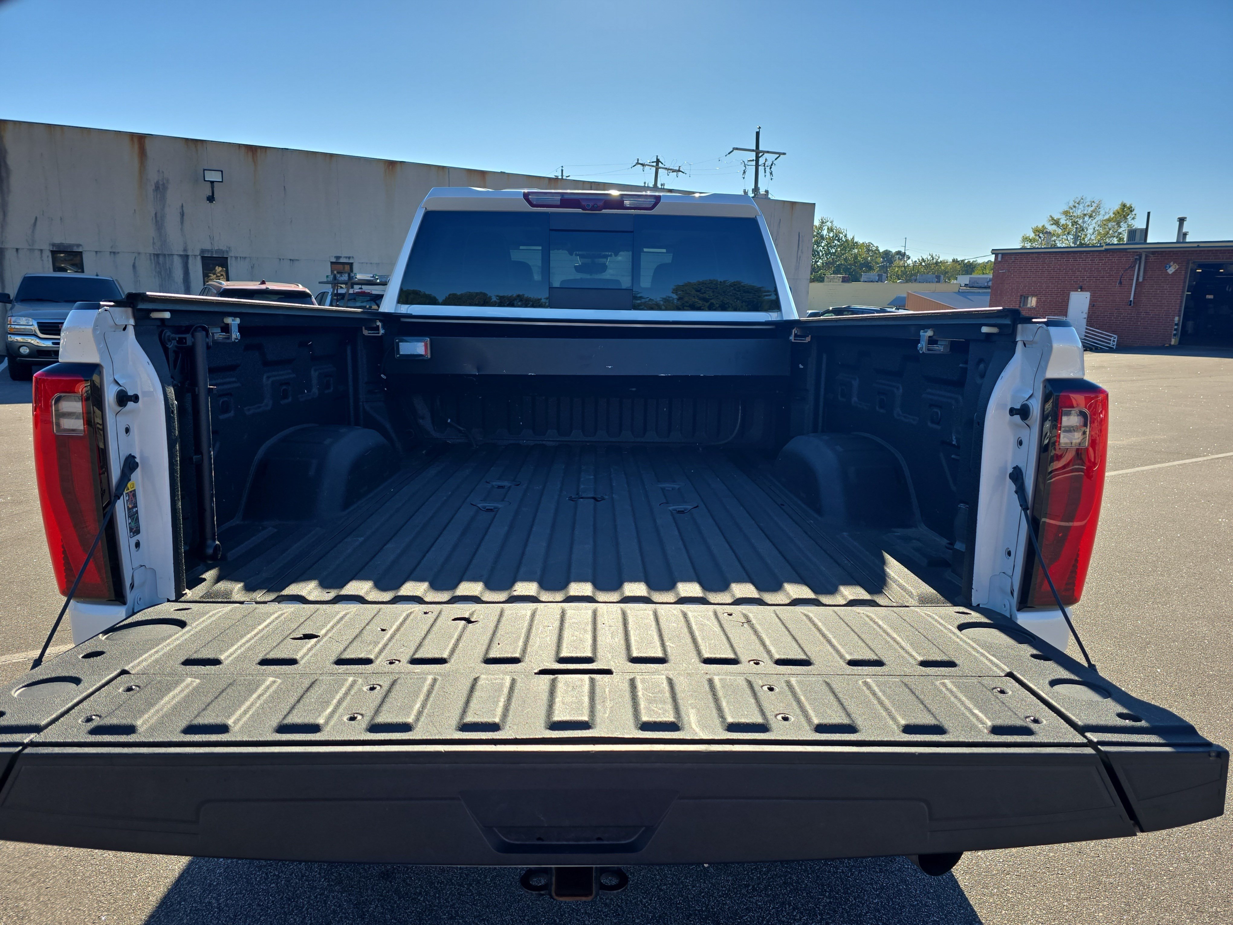 Used 2024 GMC Sierra 2500 Denali Ultimate AWD/4WD image 12