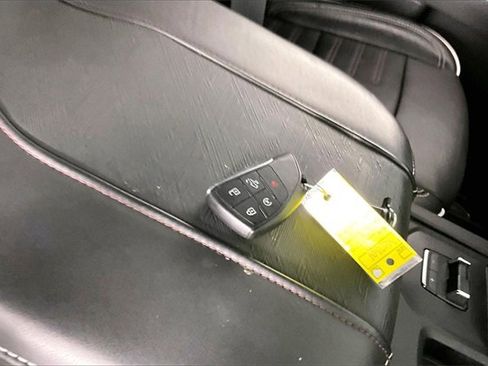 Used 2024 GMC Sierra 1500 AT4X image 36