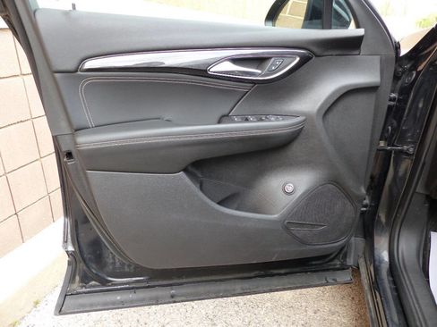 Used 2021 Buick Envision Preferred AWD/4WD image 26