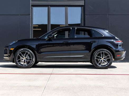 Certified 2026 Porsche Macan image 2