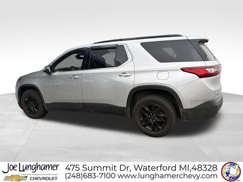 Used 2019 Chevrolet Traverse LT FWD image 2