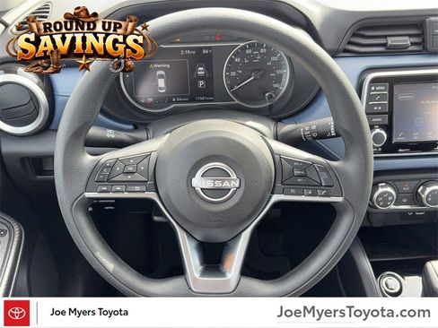 Used 2025 Nissan Versa SV image 14