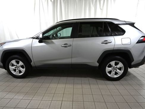 Used 2021 Toyota RAV4 XLE AWD/4WD image 9