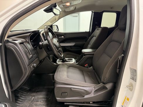 Used 2022 Chevrolet Colorado LT w/ Fleet Safety Package image 13